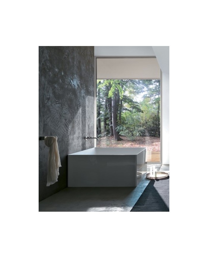 G&M Vasca freestanding quadra in polimineral bianco lucido fuori e interno satinato - Serie Bath Tub