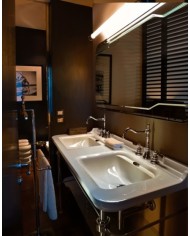 Struttura a terra in ottone per lavabo 150 x 55 completa di ripiano in vetro - Serie Waldorf